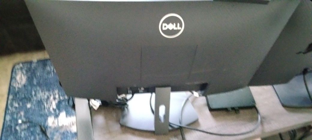 Dell Computer Monitors And The Works