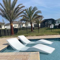 Pool Chairs + Installation 