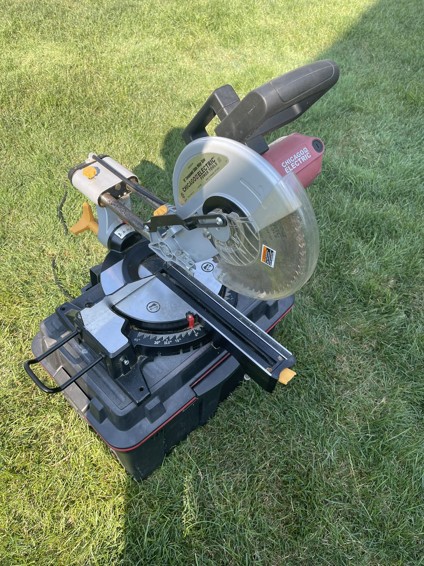 CHICAGO ELECTRIC POWER TOOLS 10 in. Sliding Compound Miter Saw