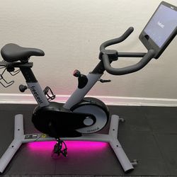 Free Beat BOOM Spin Bike Studio Trainer Exercise Bicycle Workout Stationary