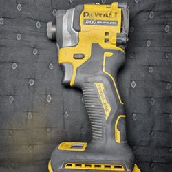 DeWalt 20V MAX ATOMIC 1/4 in. Cordless Brushl