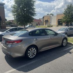 2017 KIA Optima 