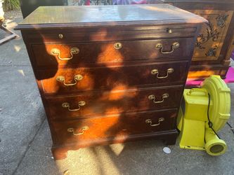 Bedside dresser