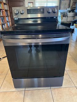 Like new LG stove.  Works perfectly!  A little over 1 year old.
