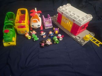 Fisher-Price Little People Lot – School Bus, Airplane, Playset & Figures