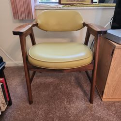 Mid-Century Modern Office Chair