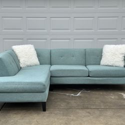 Free Delivery/ Sectional sofa Jonathan Louis