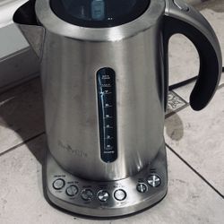 Breville IQ Kettle™ Variable-Temperature Tea & Coffee Kettle Preowned, Great Shape, Work Great, No Issue Retail: $179+Tax!!! Base unit features a stat