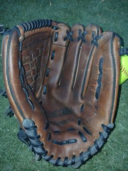 MIZUNO-12 -1/2 inch SLOW PITCH SOFT BALL GLOVE