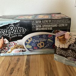 Easy-Bake Ultimate Oven + Refill Mix
