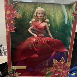 New Barbie Signature 2022 Holiday Barbie Blonde!