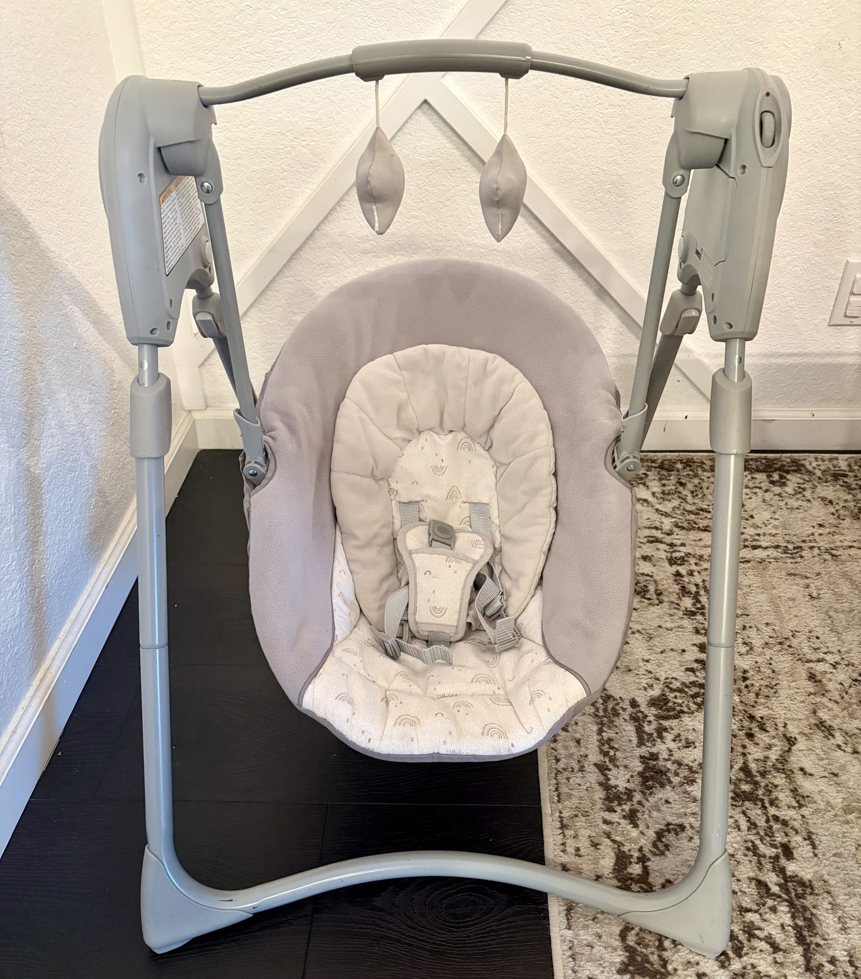 Graco Slim Spaces Compact Baby Swing, Grey