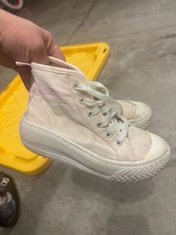 Girls shoes
