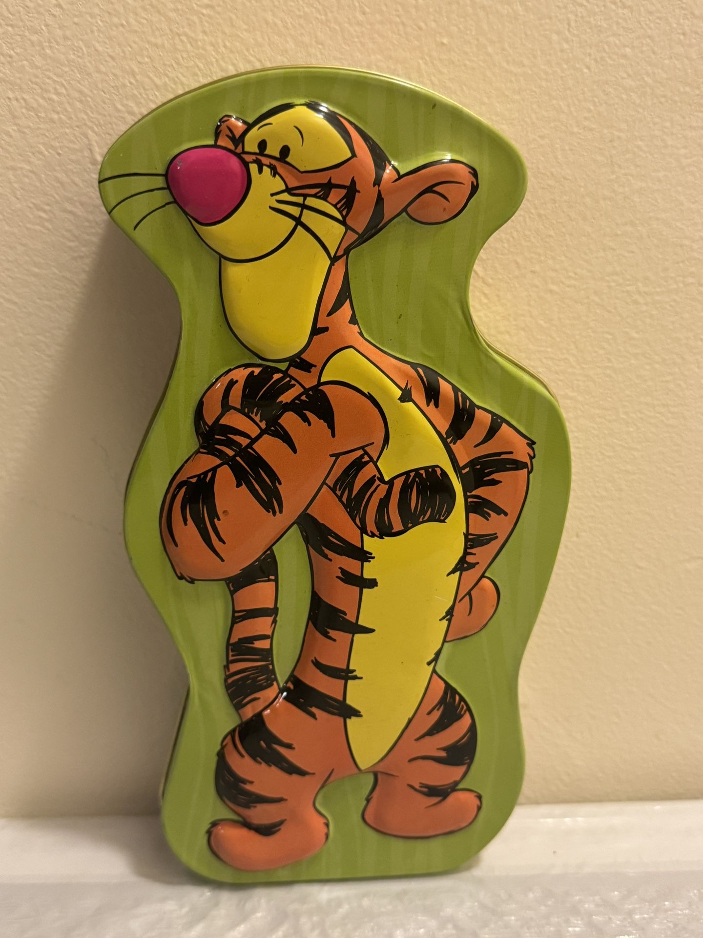 TIGGER TIN BOX 9.5" x 5" x 1.75" Winnie the Pooh Character Absitively Posolutely