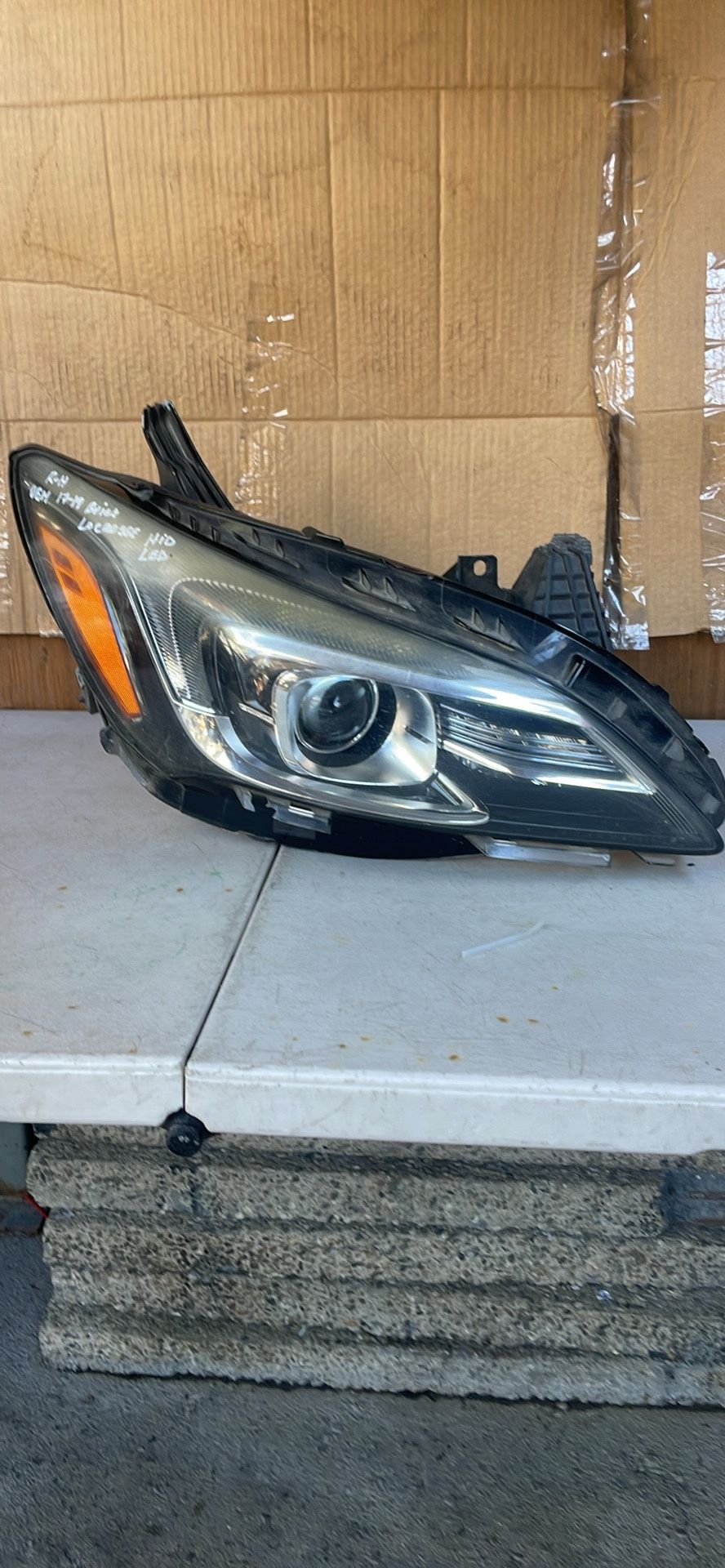 17-19 Buick Lacrosse Right Headlight