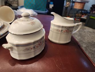 EXCELLENT CONDITION Noritake Rothschild China Sugar and creamer