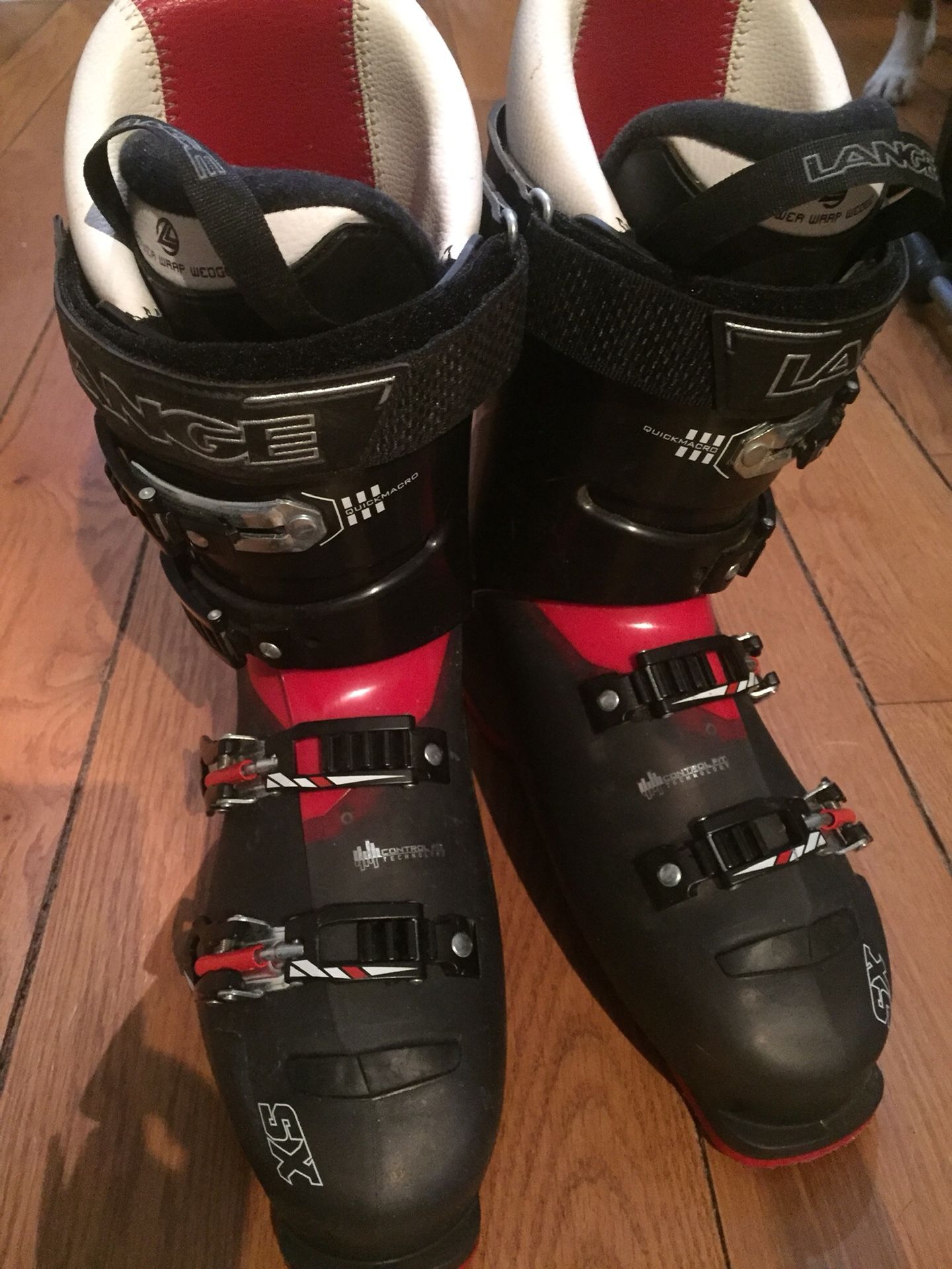 Lange Ski Boots