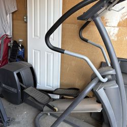 Precor EFX 5.23 Rear Drive Elliptical Trainer