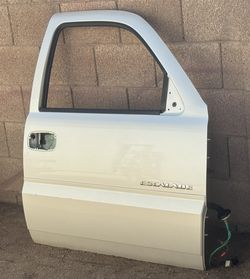 2005 Escalade Passenger Door (Shell Only)