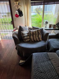 Swivel couch