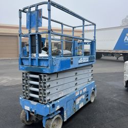 2016 Genie GS-3232 Scissors Lift 