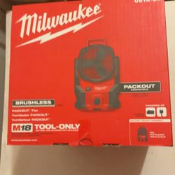 Brand New Milwaukee M18 Brushless Packout Fan.       130 Firm on Price.       130 Firme en Precio.