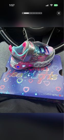 Skechers Heart Lights Kids Sneakers new in box toddlers size 5