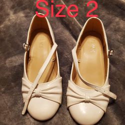 Childrens Place White Dress Shoes Size 2 Girls 