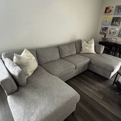 Sectional Couch W/ Storage & Pullout
