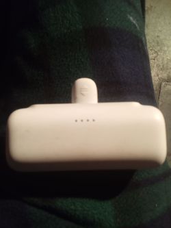 Power Bank By Toptech lightning cable