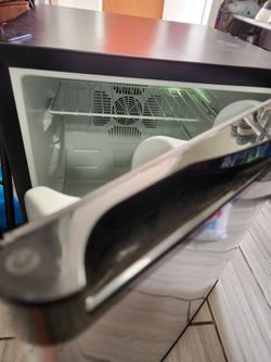 Like new Mini fridge works perfectly fine
