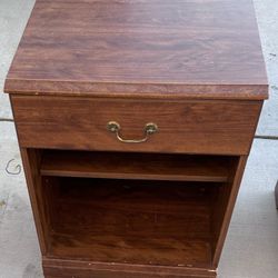 Night Stand With Drawer