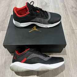 Size 10- Air Jordan 11 CMFT Low Bred