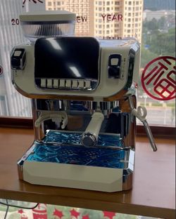 Espresso Machine with Built-In Grinder