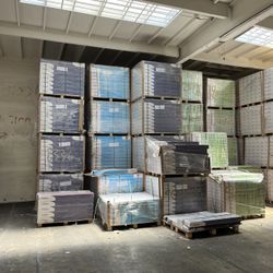 WHOLESALE Laminate Flooring. Pallet Pricing, $1,500 for 1 Pallet (around 1,250 ft)