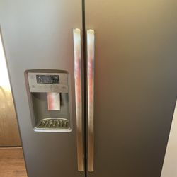 GE Side By Side Refrigerator /Slate