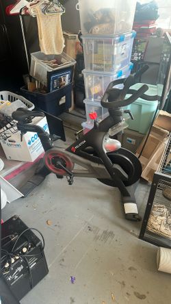 Peloton Bike (Barely Used)
