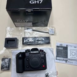 Panasonic LUMIX GH7 Micro 4/3 Mirrorless camera 