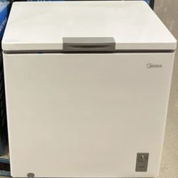 Midea 7 Cu Ft Chest Freezer
