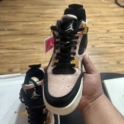 JORDAN RETRO 4  SLIT RED SPLATTER