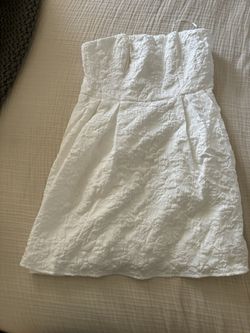 White engagement strapless dress
