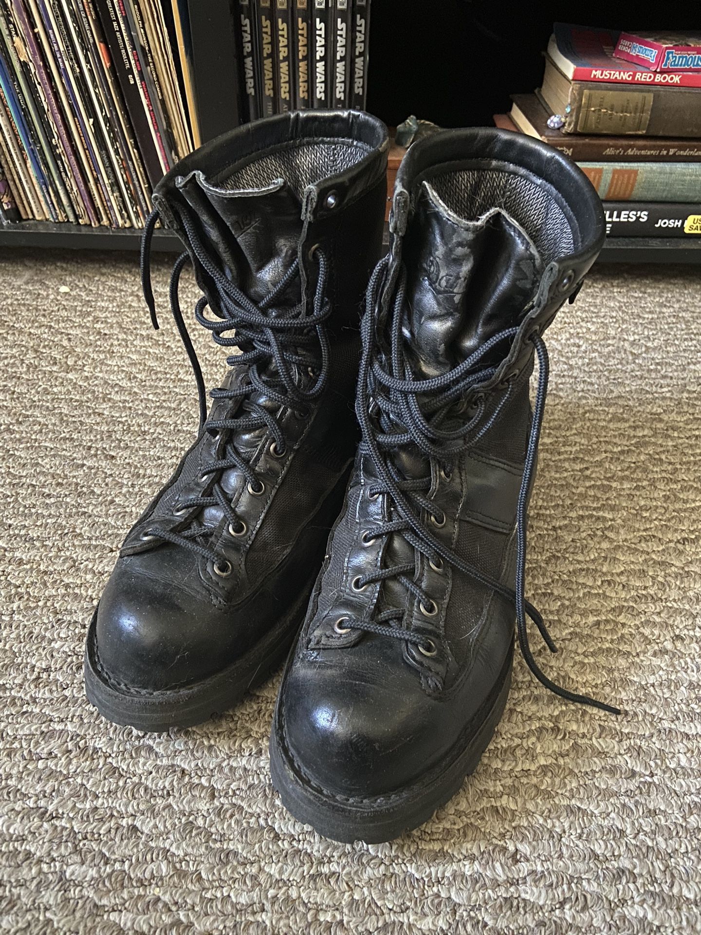 Danner Unis Acadia Black Leather Boots 21210 Mens Size 9.5 EE GoreTex Made In USA