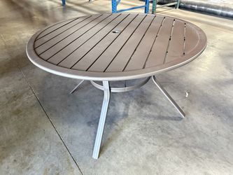 48” Outdoor Round Dining Table