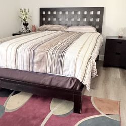 American Signature Queen Bedroom Set - Espresso Wood