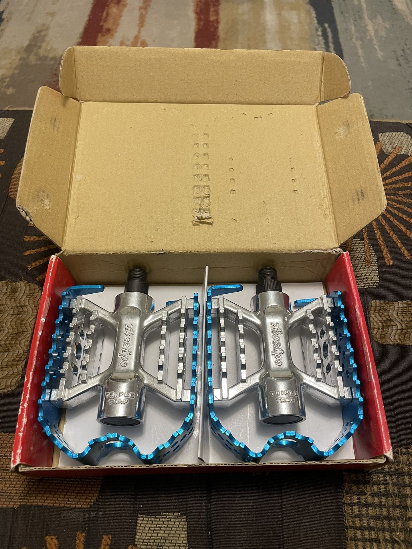 NOS Blue Ano 2017/18Odyssey Triple Trap 9/16 Pedals 