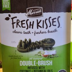 Fresh kiss, double brush dog bones