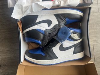Air Jordan 1 Retro High OG Royal Toe
