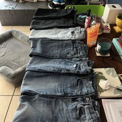 Boys Pants old Navy Good Condition Size 12 Slim One Black Is 14  Slim 5 Dollars Each Cada Uno 5 Dollar Pick Up Only South Austin 