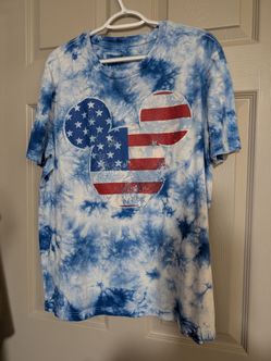 NEW XL DISNEY RED WHITE AND BLUE T-SHIRT