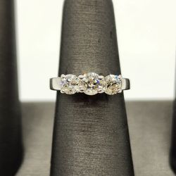 14kt White Gold Diamond Ring 